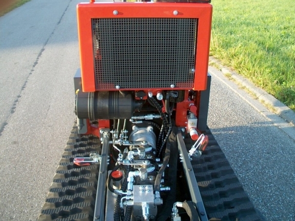 Pásový traktor Niko HY 30/2010