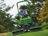 Třívřetenový žací stroj John Deere 2653B