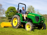 Kompaktní traktor John Deere 4320