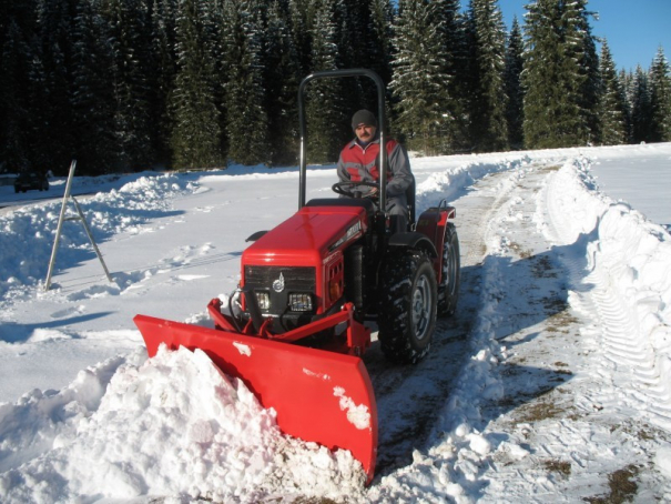 Kloubový malotraktor Agromehanika AGT 835