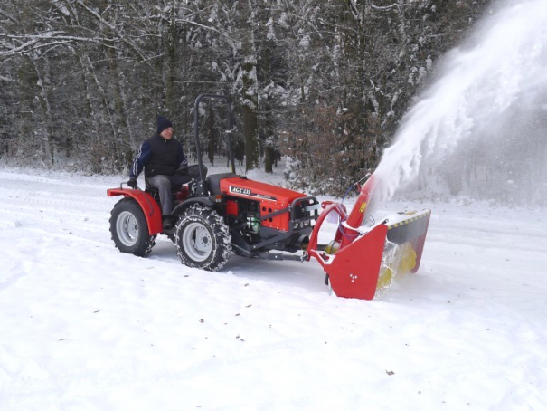 Kloubový malotraktor Agromehanika AGT 835