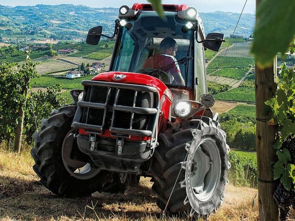 Traktory Antonio Carraro TRX 9900 / 10900 R