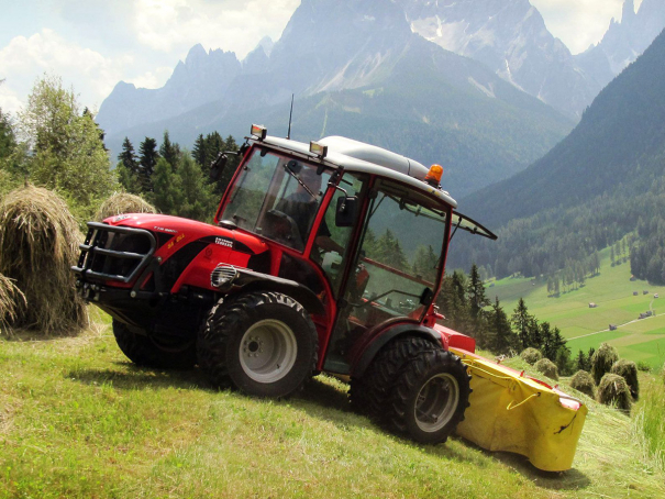Traktory Antonio Carraro TTR 7800 / 10900 R