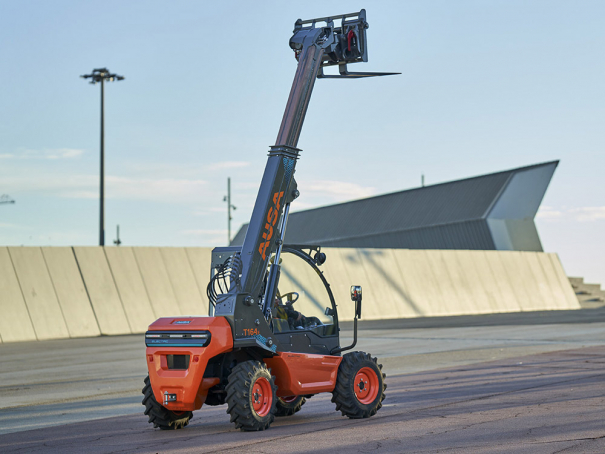 Teleskopický nakladač Ausa T164E