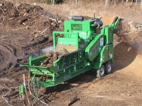 Recyklační drtič a štěpkovač Bandit Beast Model 1680