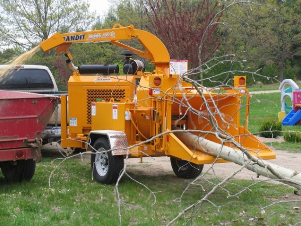 Štěpkovač Bandit Model 200 XP