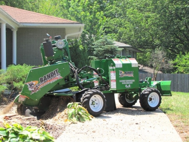 Pařezová fréza Bandit Model 2450