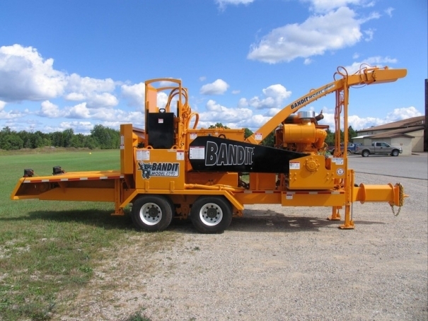 Biomasový štěpkovač celých stromů Bandit Model 2590