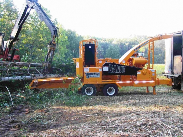 Biomasový štěpkovač celých stromů Bandit Model 2590
