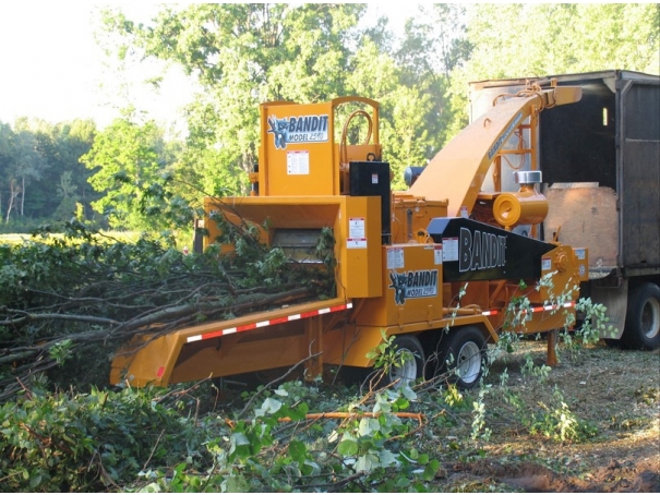 Biomasový štěpkovač celých stromů Bandit Model 2590