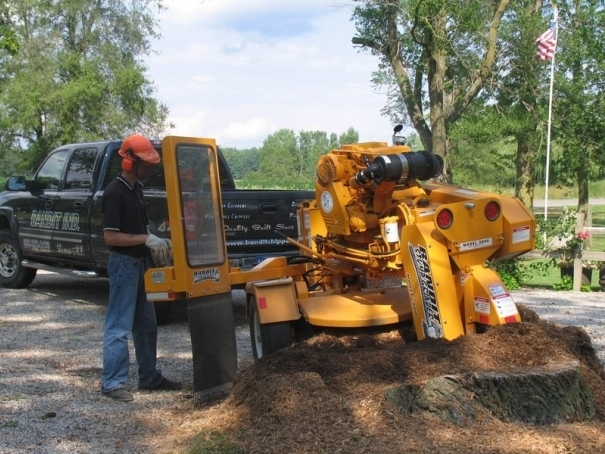 Pařezová fréza Bandit Model 2800 Towable