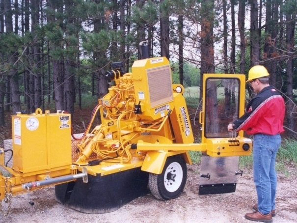 Pařezová fréza Bandit Model 2800 Towable