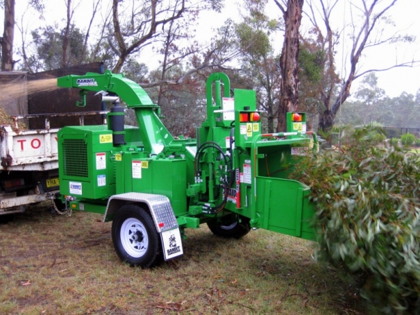 Štěpkovač Bandit Model 990 XP