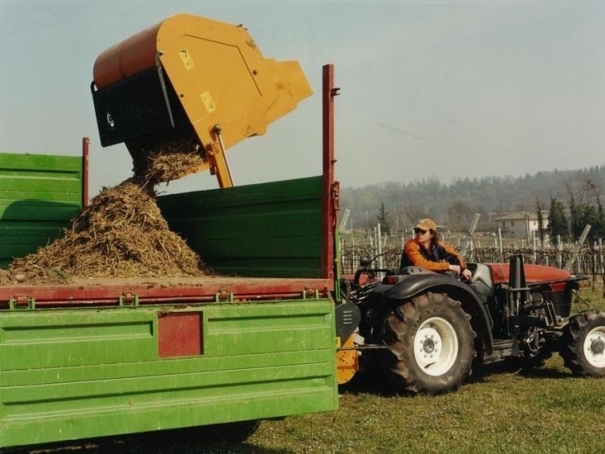 Sběrací sadový a viniční mulčovač Berti PICKER/C