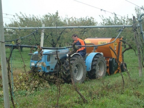 Sběrací sadový a viniční mulčovač Berti PICKER/LC