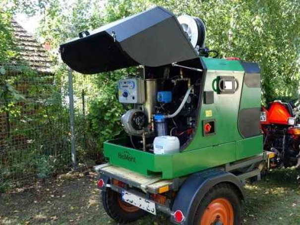 Stroj pro likvidaci plevele horkou vodou BioMant Flex