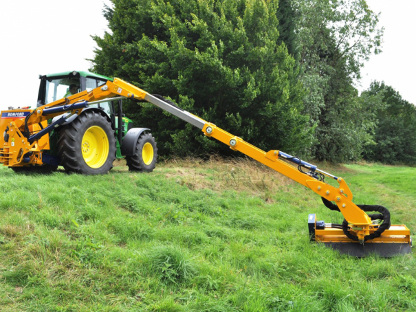 Příkopové rameno Bomford Turner B81.81