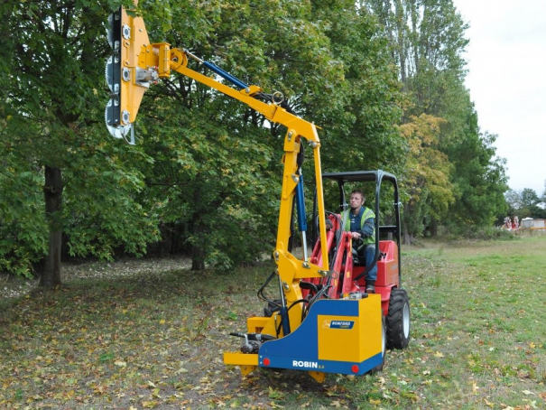 Příkopové rameno Bomford Turner Robin