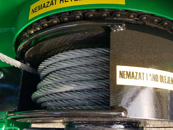 Lanový naviják Bystroň 4T za traktor s dálkovým ovládáním