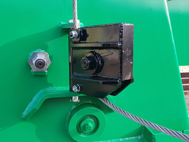 Lanový naviják Bystroň 4T za traktor s dálkovým ovládáním