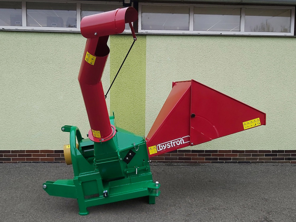 Štěpkovač Bystroň Barakuda za traktor s připojením vlečky