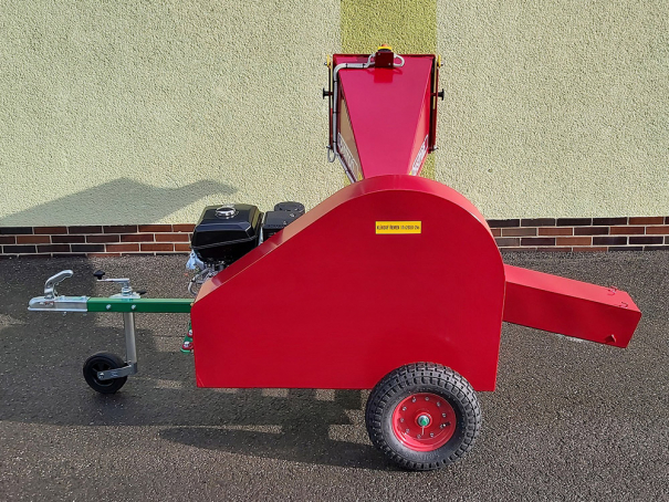 Špalíkovač Bystroň Pirana Longa se spalovacím motorem 14 HP kola 410x100