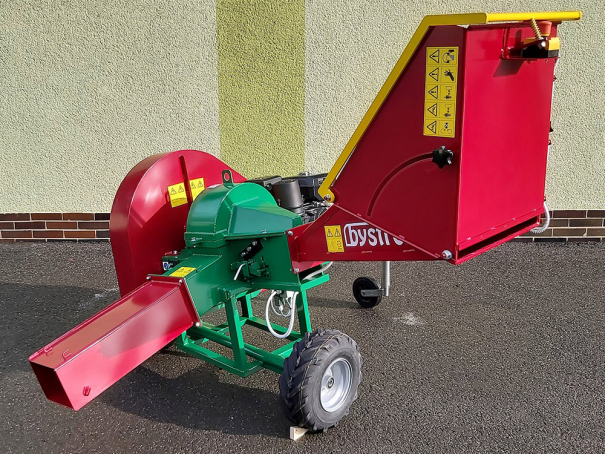 Špalíkovač Bystroň Pirana Longa se spalovacím motorem 14 HP kola 410x160