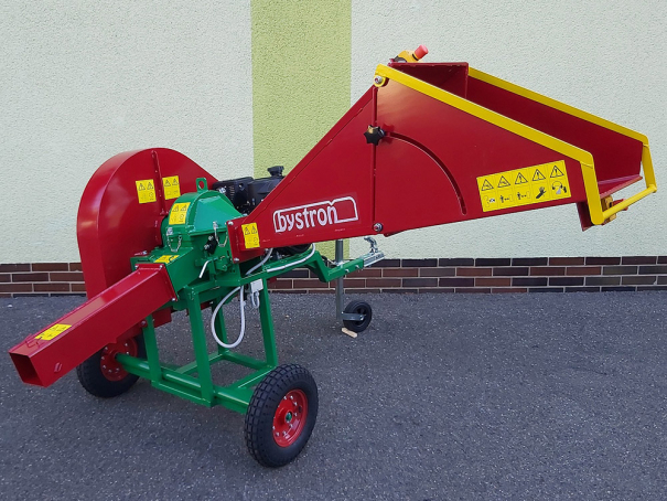 Štěpkovač Bystroň Pirana se spalovacím motorem 14 HP kola 410x100
