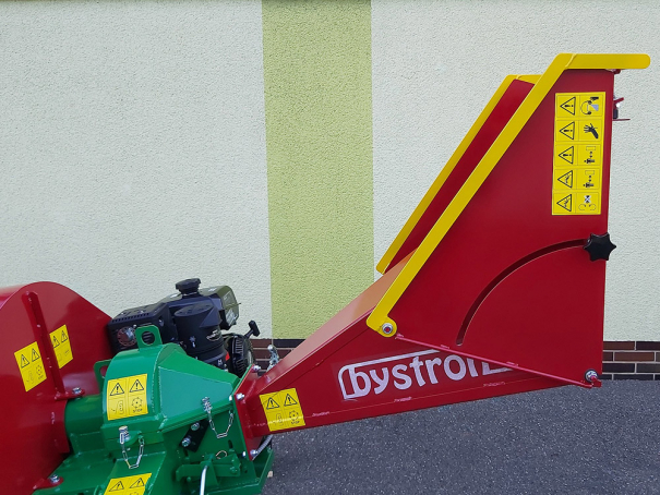 bystron_pirana_spalovaci_motor_14_hp_kola_410x160_10.jpg