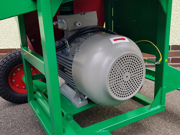 Špalíkovač Bystroň Pirba Longa s elektromotorem 11 kW