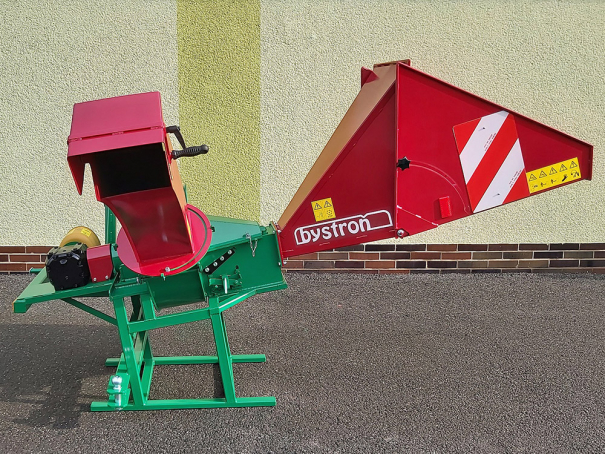 Špalíkovač Bystroň Pirba Longa za traktor s připojením vlečky