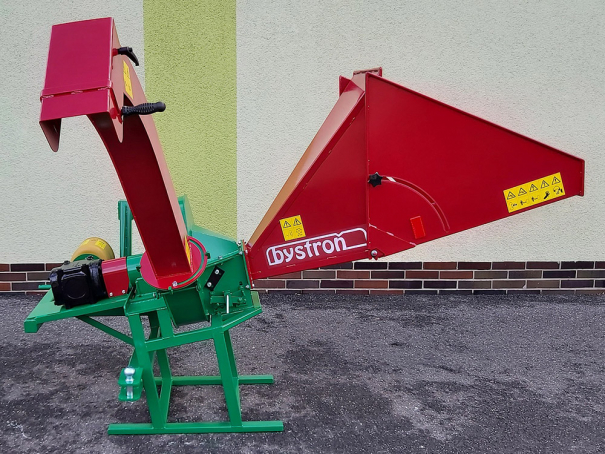 Štěpkovač Bystroň Pirba za traktor s připojením vlečky