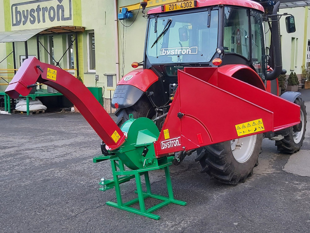 Štěpkovač Bystroň Pirba za traktor s připojením vlečky