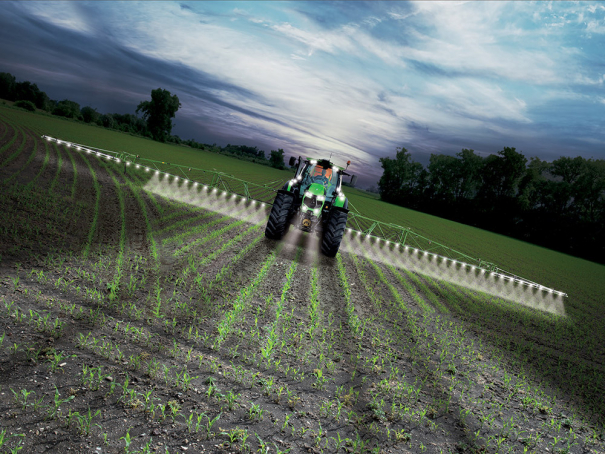 Zemědělské traktory Deutz-Fahr Řada 7 - Agrotron 7 TTV