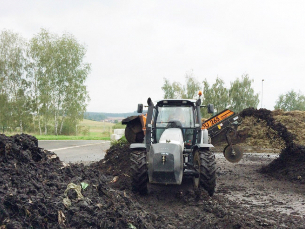 Překopávač kompostu Doppstadt DU 265