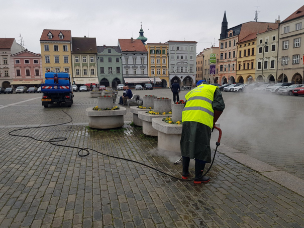 Stroj pro likvidaci plevele horkou vodou Eclip série M