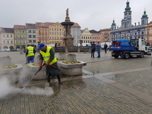 Stroj pro likvidaci plevele horkou vodou Eclip série M