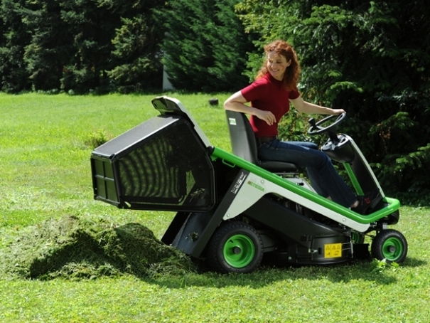 Traktorová sekačka Etesia Bahia