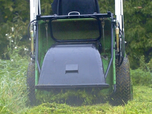 Traktorová sekačka Etesia Hydro 124P