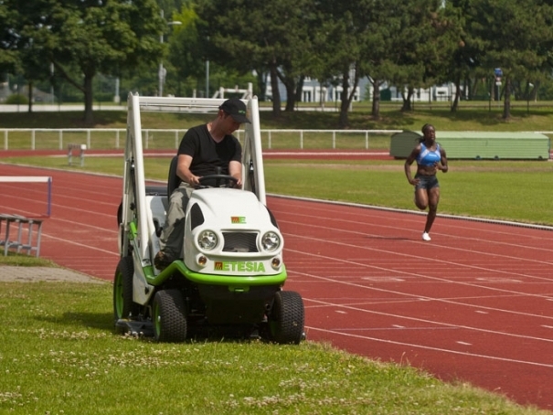 Traktorová sekačka Etesia Hydro 124P