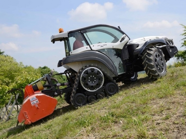 Traktor Ferrari Sky Jump V95 Dualsteer