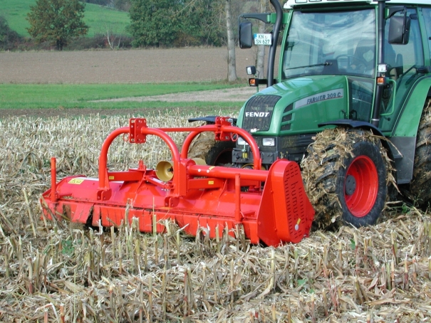 Kladívkový mulčovač Humus KMF