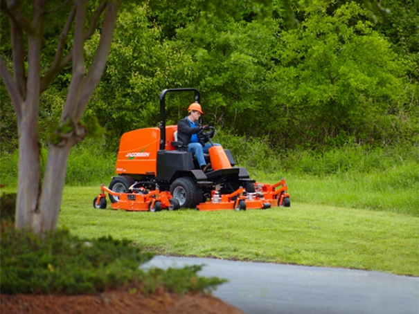 Rotační sekačka Jacobsen R-311T