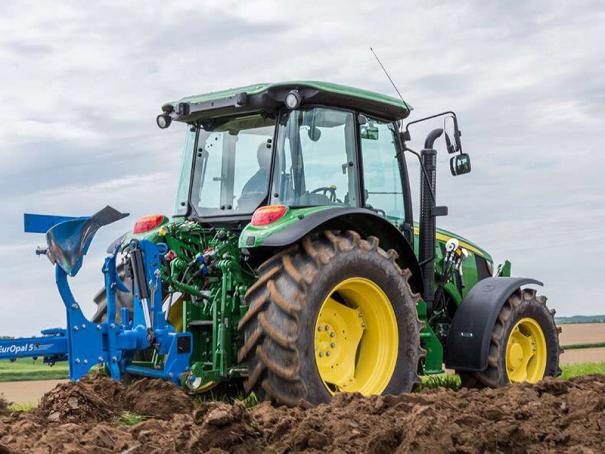 Užitkové traktory John Deere řada 5M