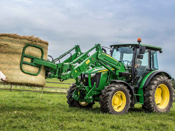 Užitkové traktory John Deere řada 5M