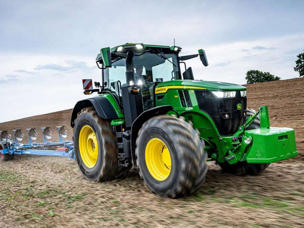 Zemědělské traktory John Deere řada 7R