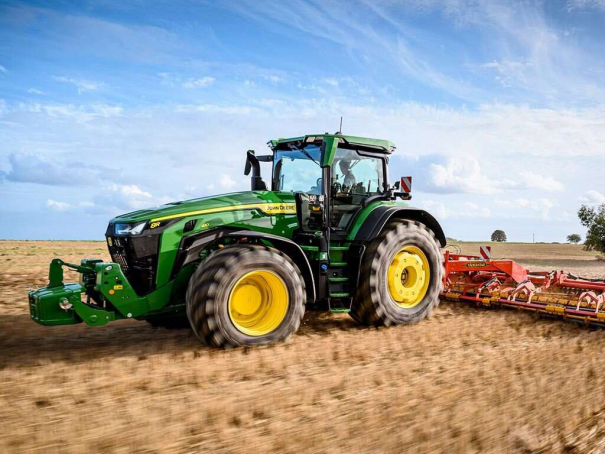 Zemědělské traktory John Deere řada 8R/8RT/8RX