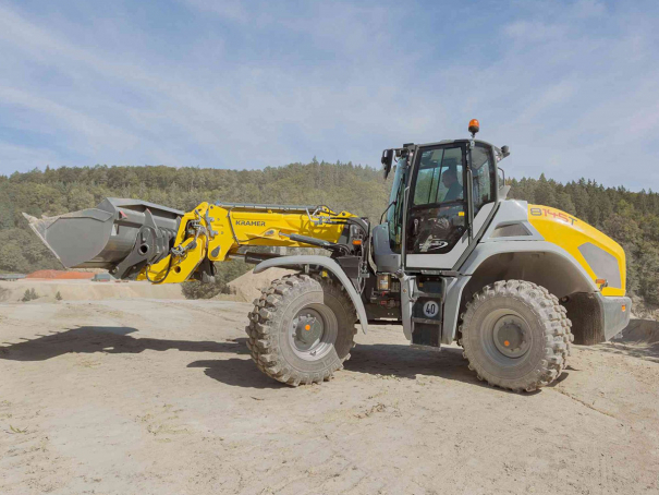 Teleskopický nakladač Kramer 8145T
