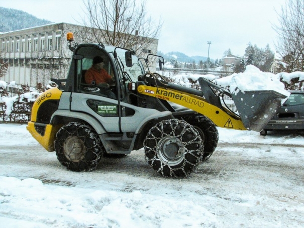 Univerzální nakladač Kramer Allrad 380