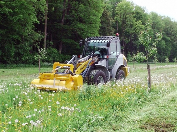 Univerzální nakladač Kramer Allrad 680